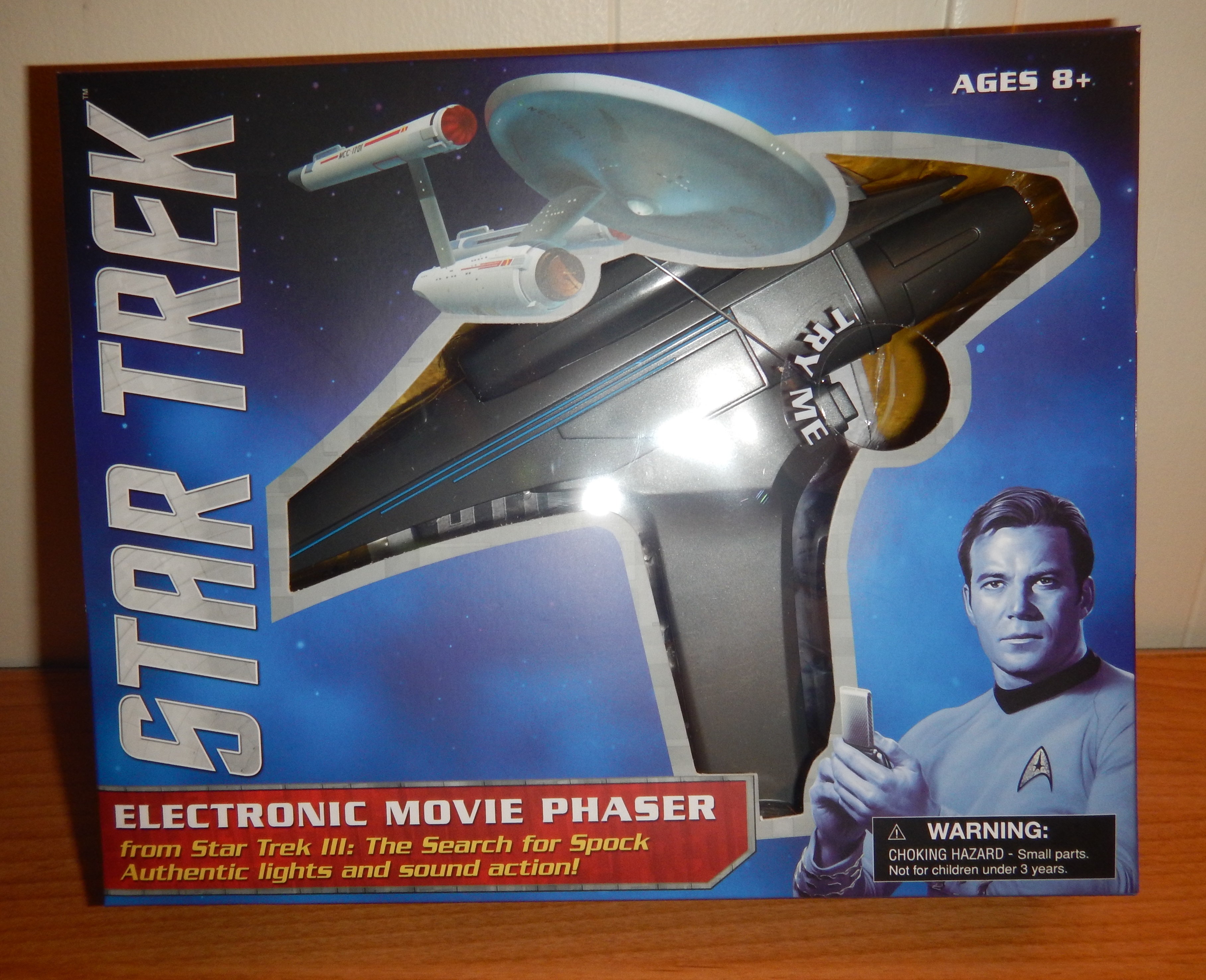 Книга звезды игрушки. Star Trek Diamond select. Phaser Star Trek. Меховая игрушка из Стар трек.